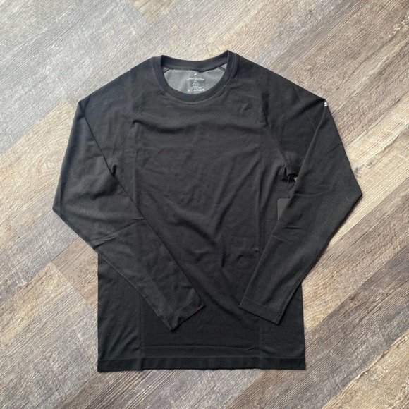 Fabletics The Training Day Long Sleeve Tee - Picture 2 of 4